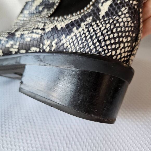 Coach Bowery Bootie in Snakeskin Size 8 - Picture 7 of 8